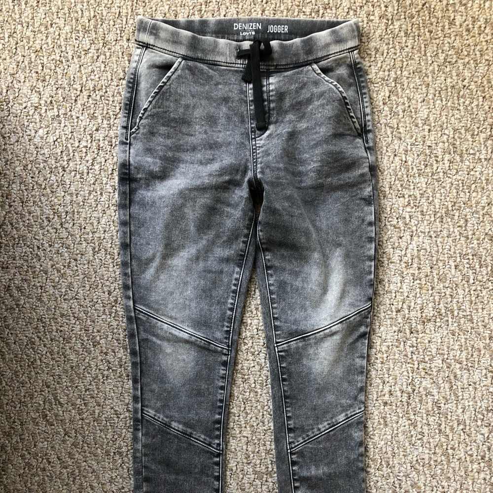 Faded black LEVI joggers